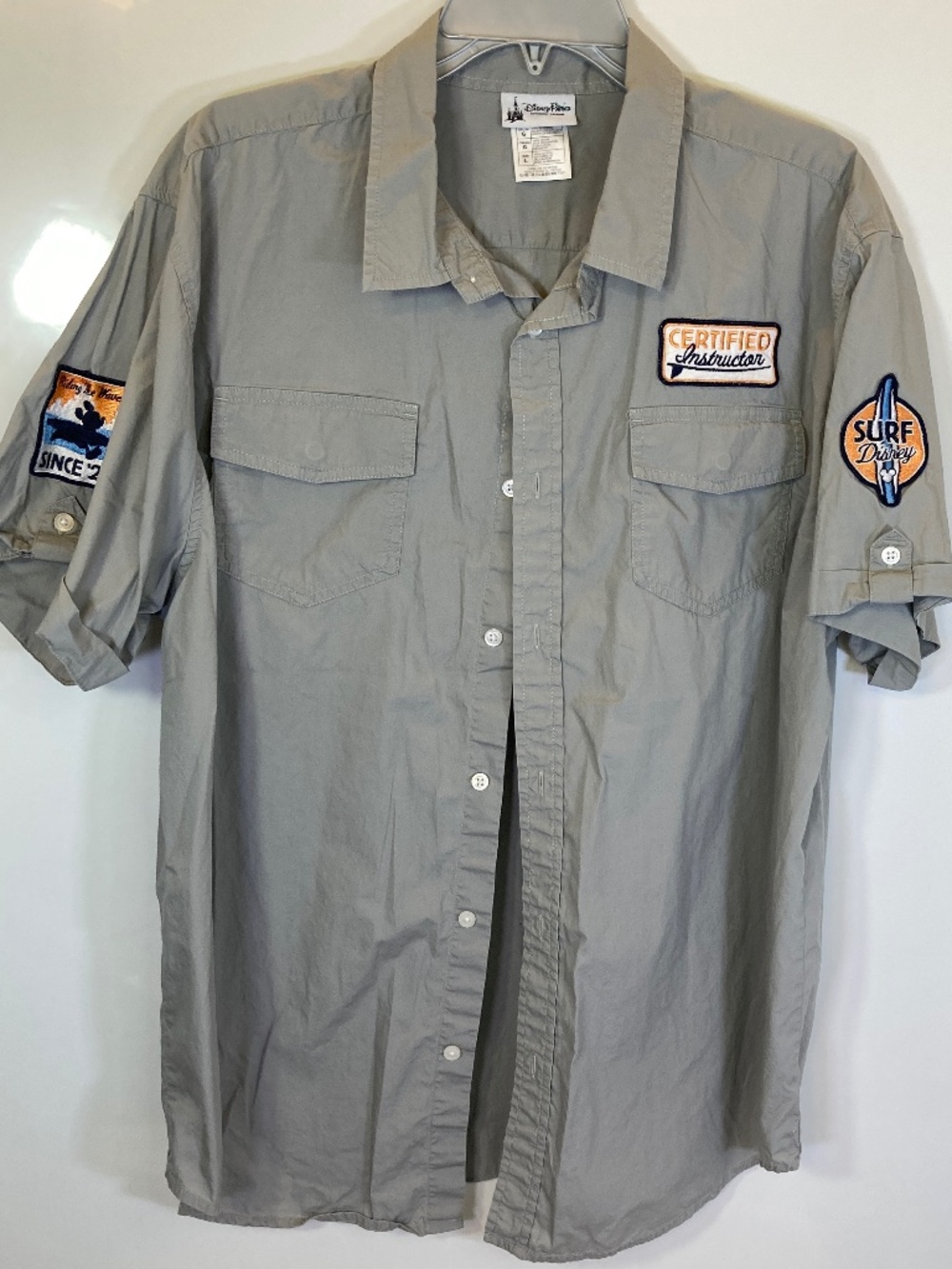 Disney Gray Button Sz L Down Mickey’s Surf School Short Sleeve Shirt